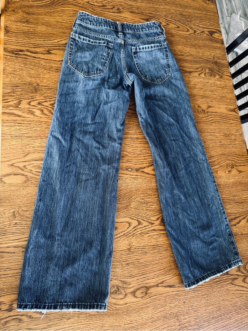 Hollister Low-Rise Baggy Jeans — Relaxed Blue Denim Size 23 Regular or 000 R - Picture 3 of 6